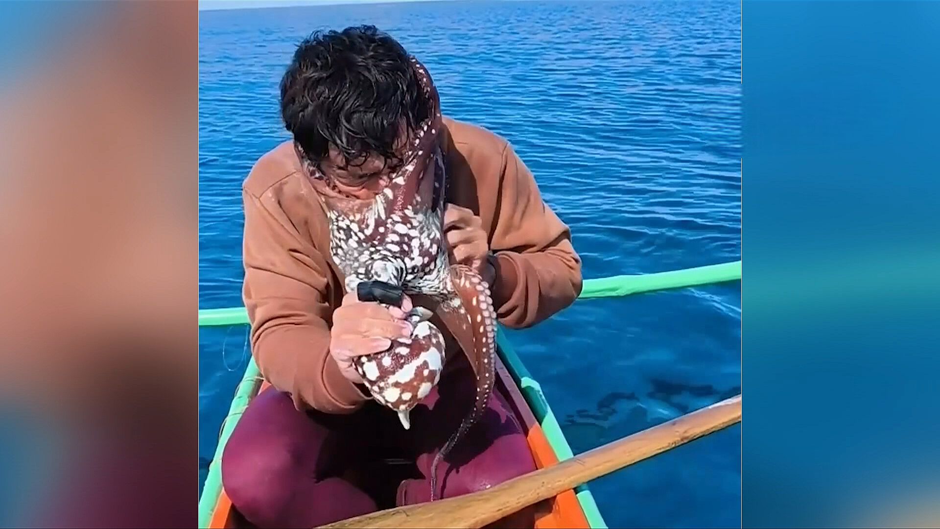 VIDEO: Pescador Vive Momentos de Terror Cuando un Pulpo se Aferra a su Rostro