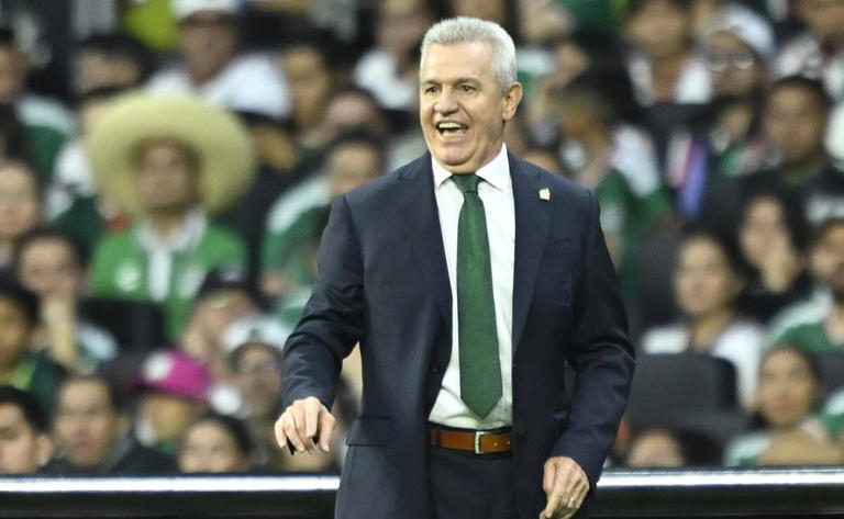 Javier Aguirre, molesto con el cambio de horario del México vs Inglaterra: "Es una patada en el estómago"