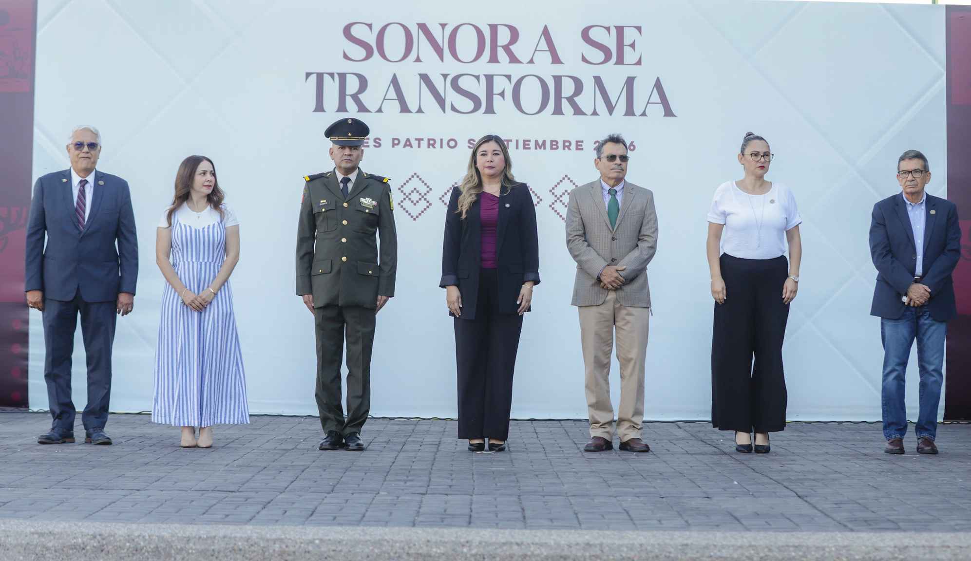 Participa Congreso de Sonora en izamiento de la bandera nacional