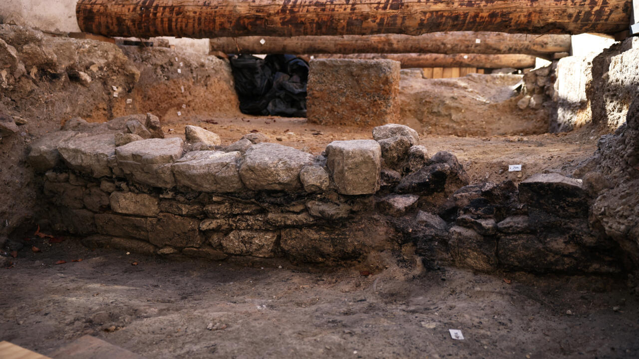 ¿Dónde comenzó la historia de París? Descubren una muralla que podría aclarar el origen de la ciudad