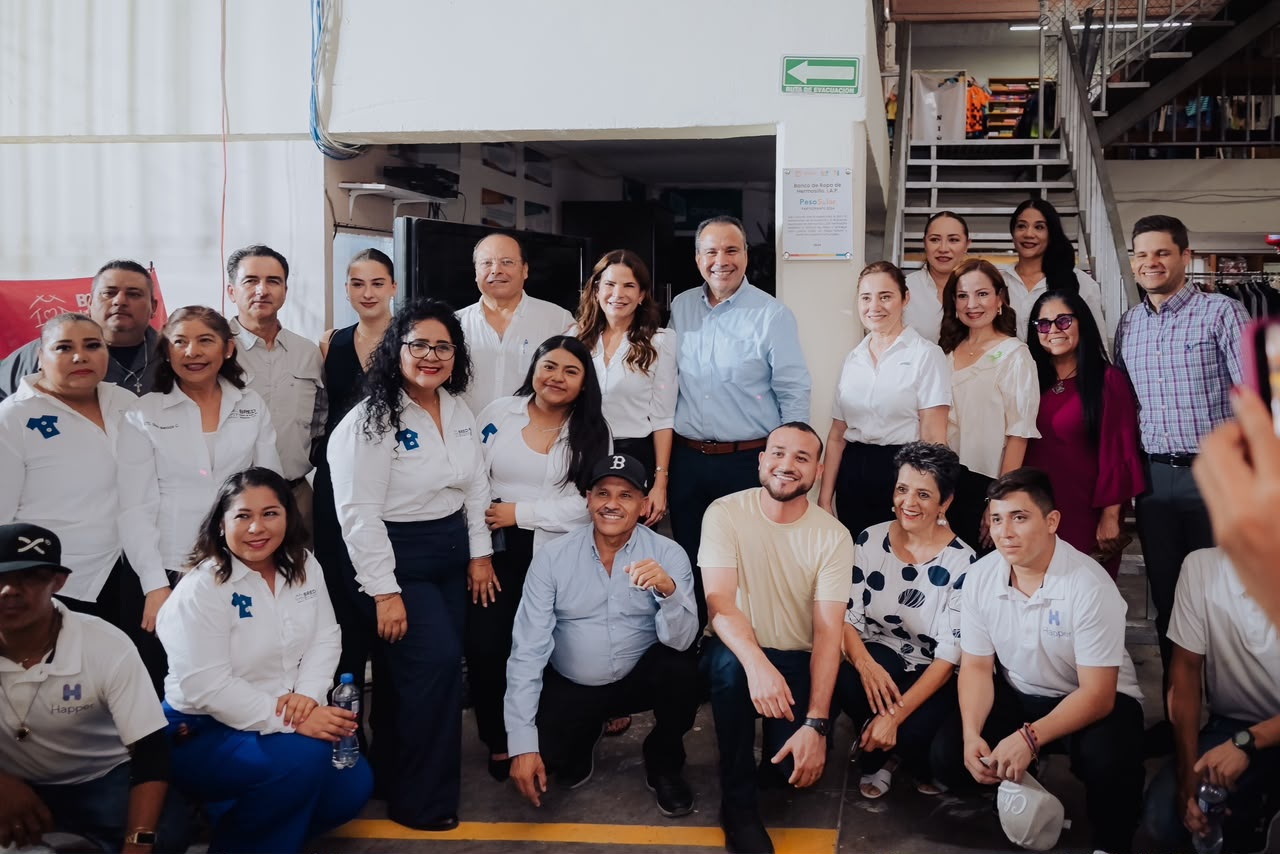 Apoyan Toño Astiazarán y Patty Ruibal a 88 asociaciones altruistas con paneles solares para ahorro de luz