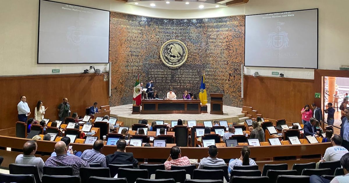 Mujeres ganan espacio, jóvenes siguen fuera: así son los congresos estatales