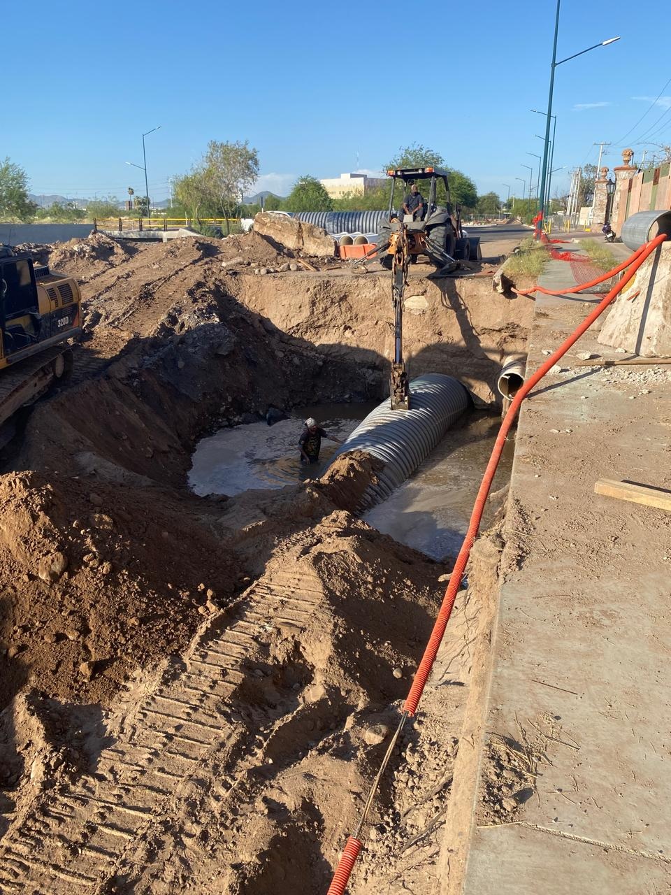 Avanza 75% rehabilitación del colector sanitario Quintero Arce