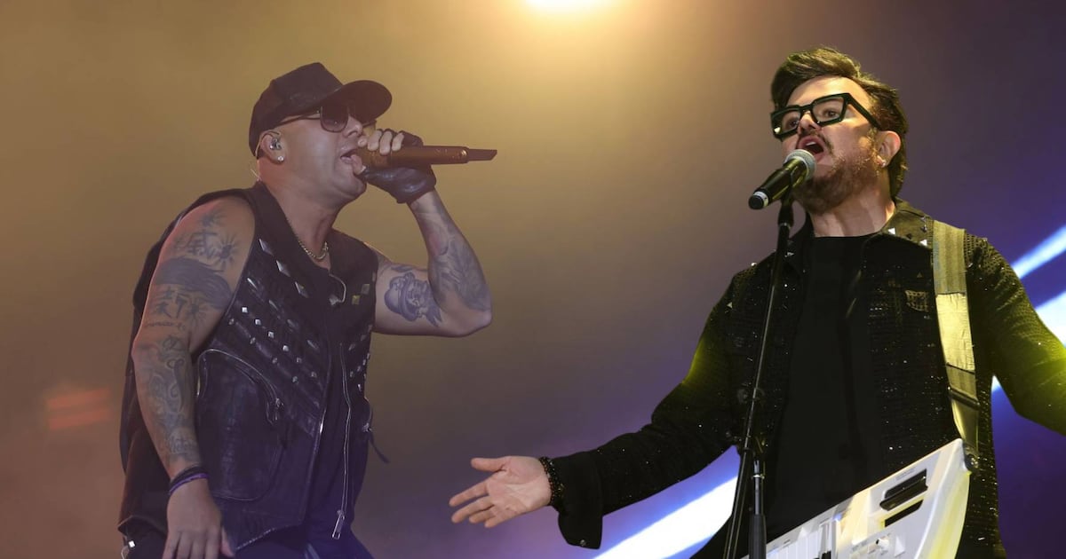 ‘Intocable’ es su lugar: Wisin invita a Aleks Syntek a la Universidad del Perreo con beca completa
