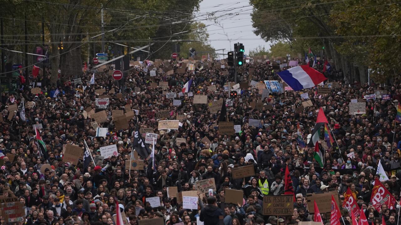 Francia: Seguridad "amplificada" para la movilización del sábado en medio de denuncias por represión