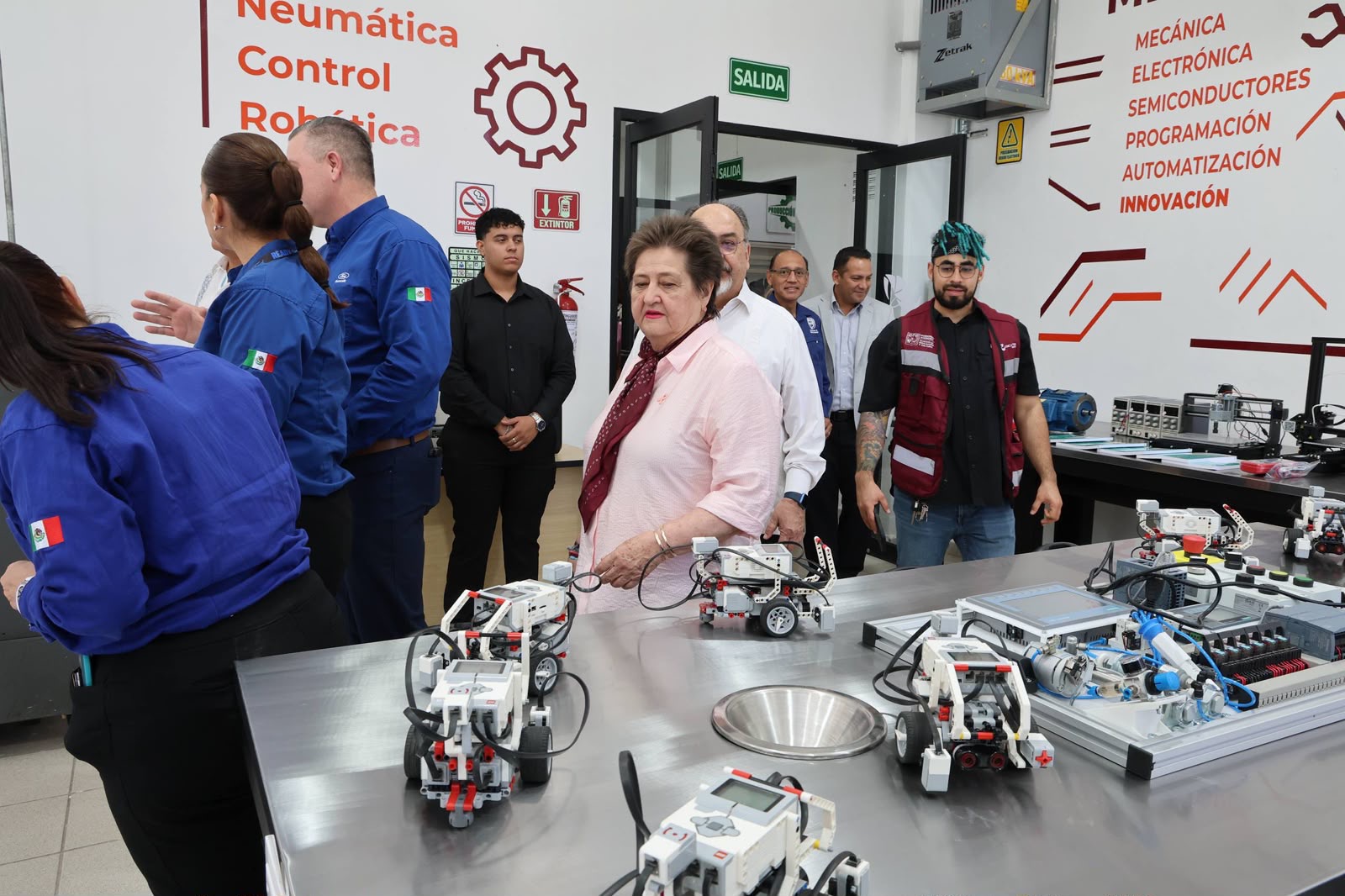 Gobernador Durazo en alianza con FORD impulsa primer Laboratorio industrial de nivel internacional en Cecyte Sonora | Radio Sonora
