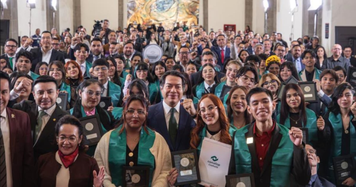 Mario Delgado: Medalla al Mérito a 50 alumnos del Conalep refleja excelencia académica