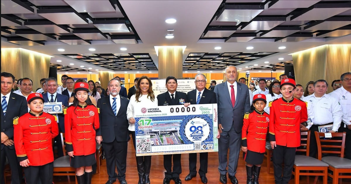 Lotenal presentan billete de lotería por 98 años del Aeropuerto Internacional Benito Juárez