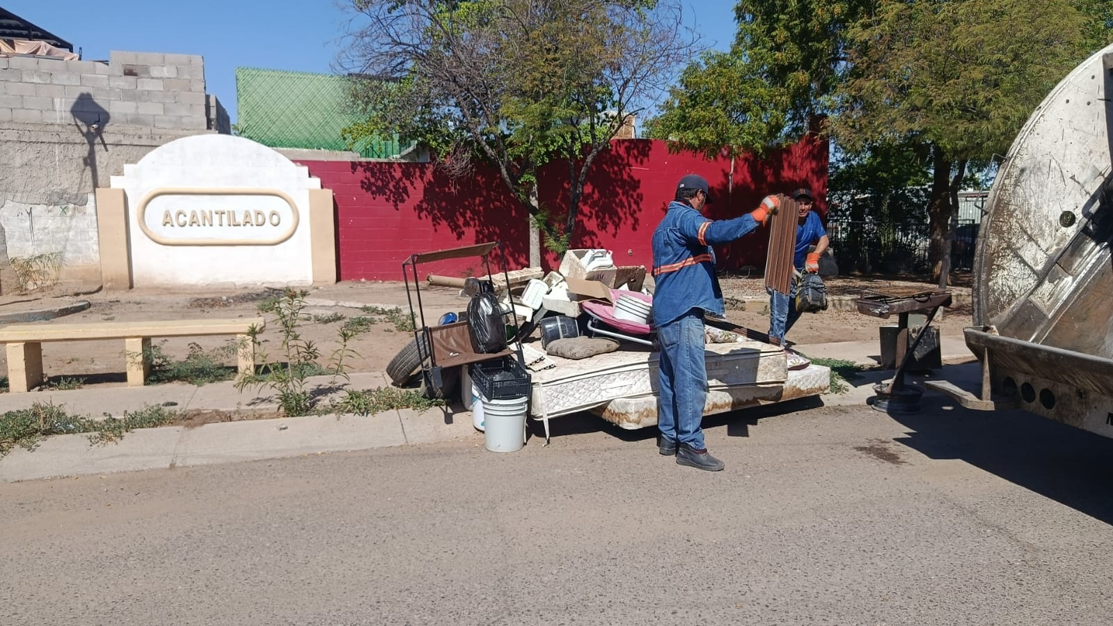 Retira Ayuntamiento de Hermosillo 113 toneladas de materiales en desuso durante jornada de descacharre