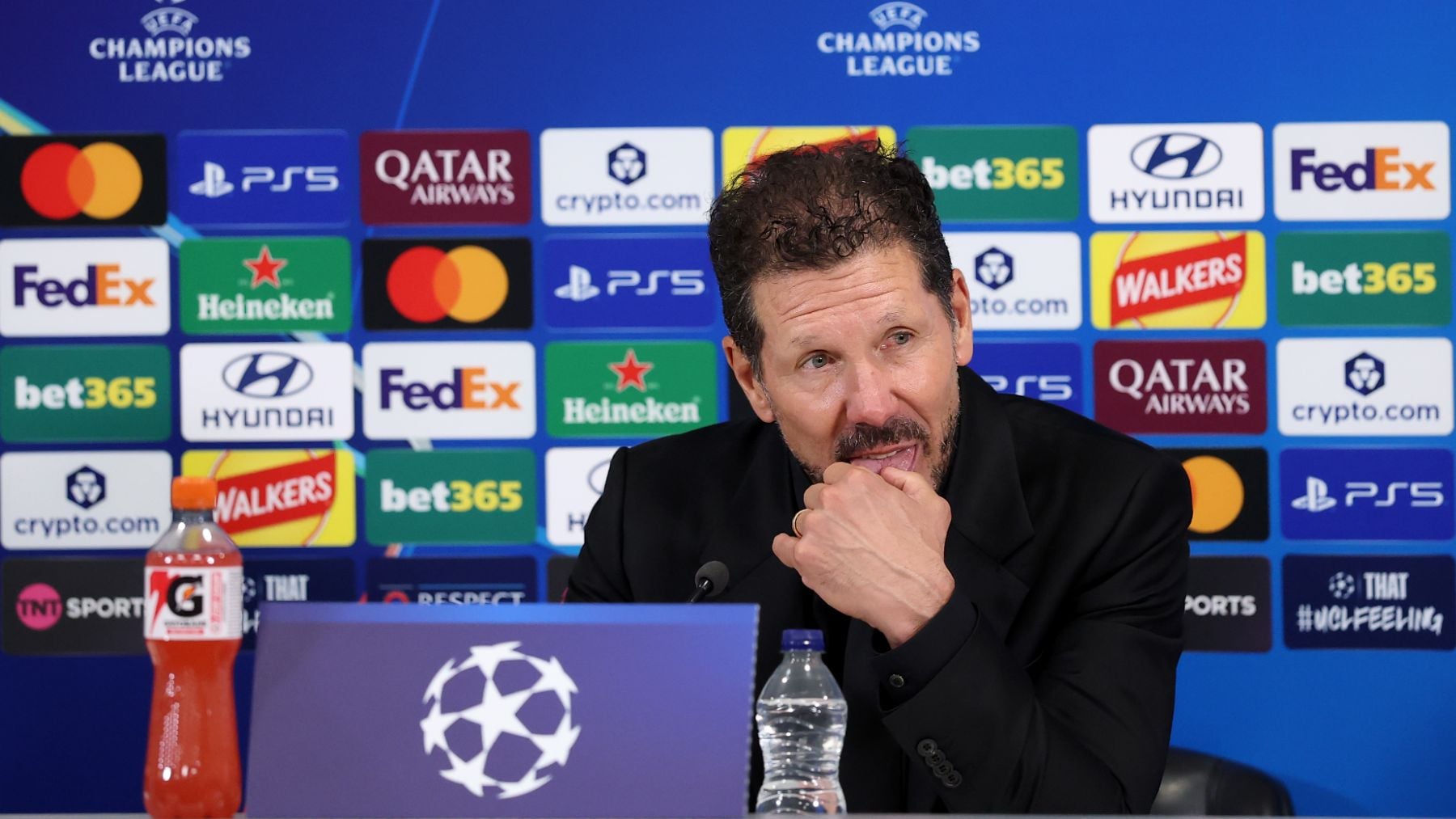 Simeone se rinde a Julián Álvarez: "Se hizo cargo de la pelota del primer minuto al último"