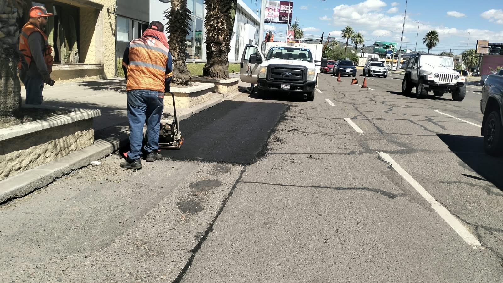 Refuerza Gobierno de Hermosillo programa de bacheo y atención de calles en la ciudad